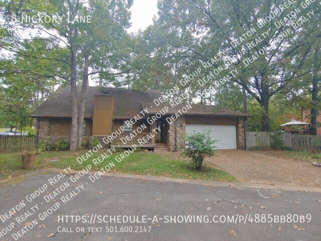8 Hickory Ln in Maumelle, AR - Building Photo