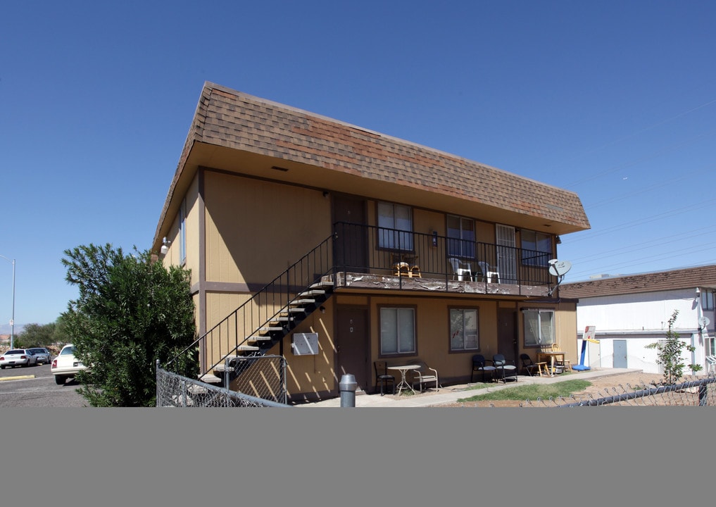 144 Judy Ln in Henderson, NV - Foto de edificio