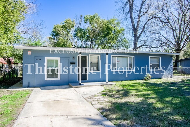 property at 1093 Prospect St