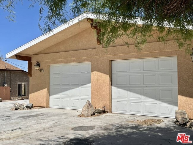 6587 Oasis Ave in Twentynine Palms, CA - Building Photo - Building Photo