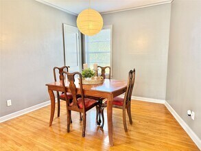 2027 Sheridan St in Houston, TX - Foto de edificio - Building Photo