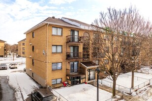 12275 Roland-Paradis Av in Montréal, QC - Building Photo