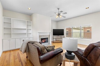 5817 Darling St in Houston, TX - Building Photo - Building Photo