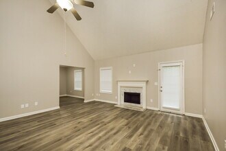 609 Honey Creek Rd in Mcdonough, GA - Foto de edificio - Building Photo