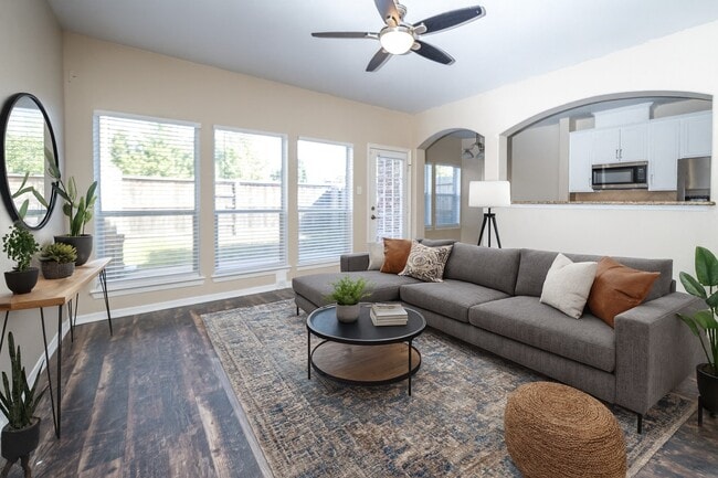 10944 Chazenwood Dr in Houston, TX - Building Photo - Building Photo