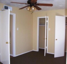 204 E 12th St in Dallas, TX - Building Photo - Building Photo