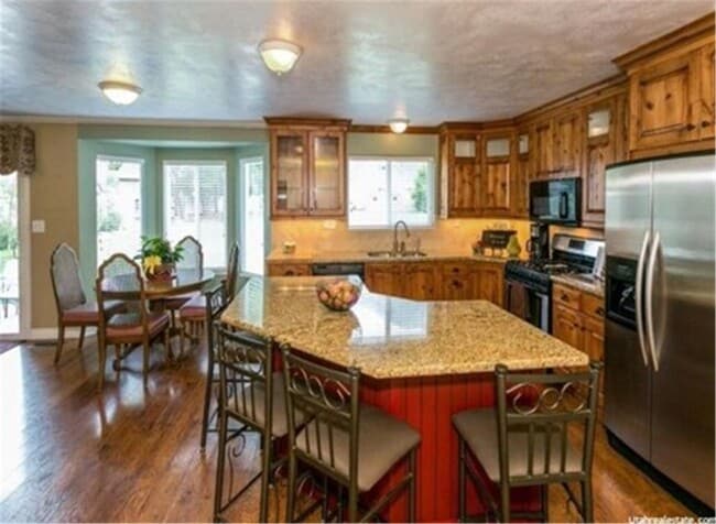 1243 S Main St in Mapleton, UT - Building Photo - Building Photo