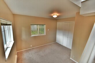 13702 Densmore Ave N in Seattle, WA - Building Photo - Building Photo