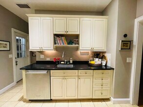 805 2nd St N in East Northport, NY - Building Photo - Building Photo