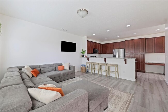 5720 Cherry Ln in Nampa, ID - Building Photo - Building Photo