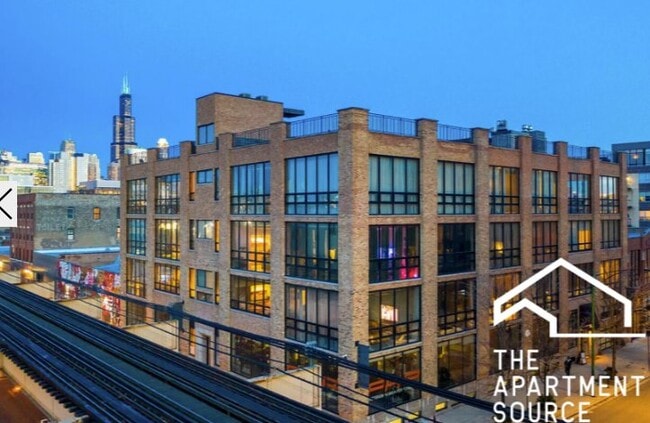 175 N Ada St, Unit 3 in Chicago, IL - Building Photo - Building Photo