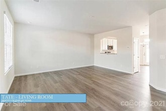 Room in Apartment on Beatty Woods Dr in Belmont, NC - Building Photo - Building Photo