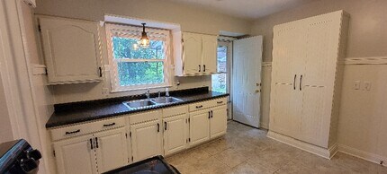 1118 Branleigh Dr in Toledo, OH - Building Photo - Building Photo