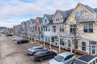 1719 Town Center St in Aurora, IL - Building Photo - Building Photo