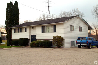 Arbor View Apartments in Mount Morris, MI - Building Photo - Building Photo