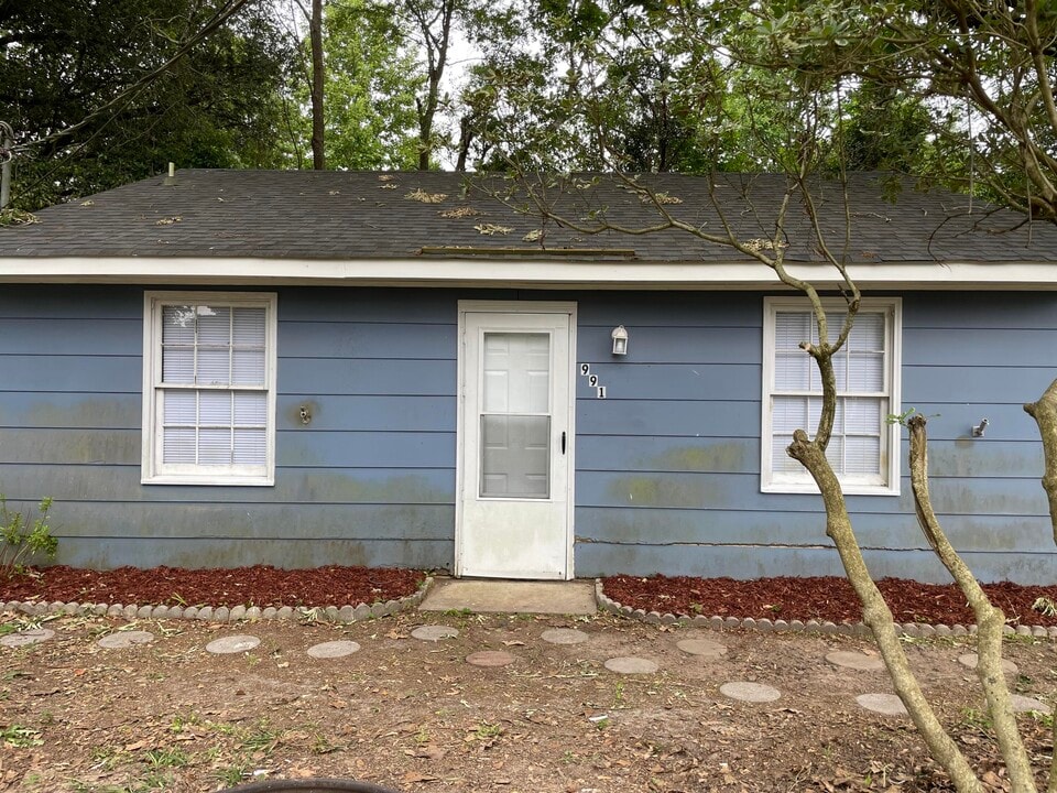 991 Neilson St Photo