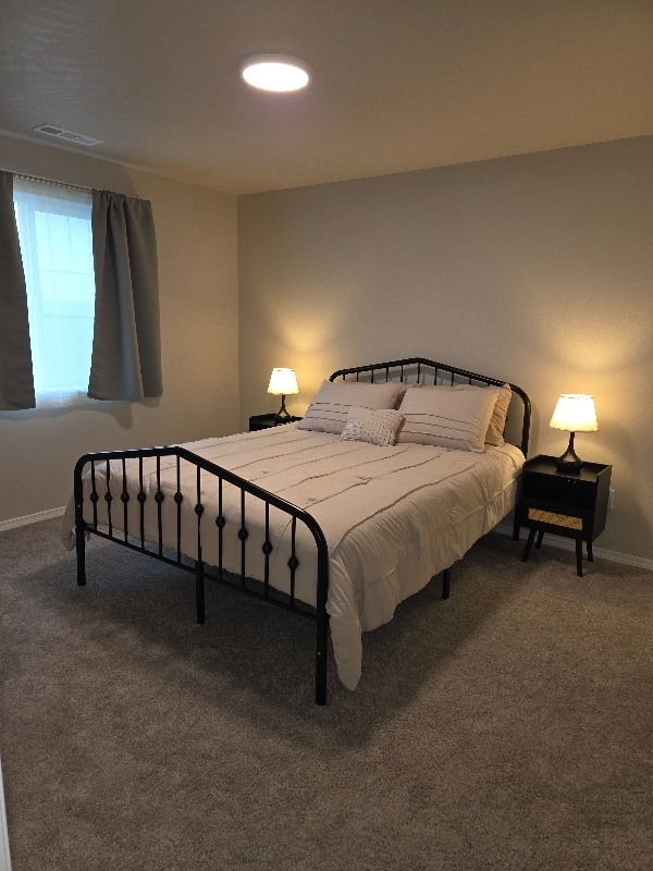 600 Van Wy in Grandview, WA - Foto de edificio - Building Photo