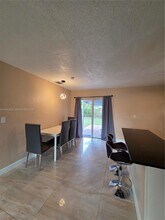 6270 NW 14th St in Sunrise, FL - Building Photo - Building Photo