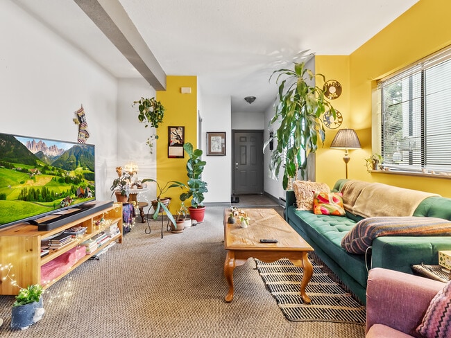 property at 1148 13th Av E