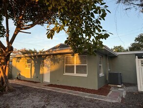 1481 Barry St in Clearwater, FL - Building Photo - Building Photo