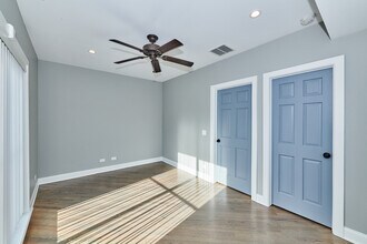5701 W Seminole St in Chicago, IL - Building Photo - Building Photo