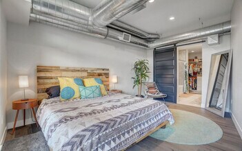 3198 Blake St, Unit 306 in Denver, CO - Building Photo - Building Photo