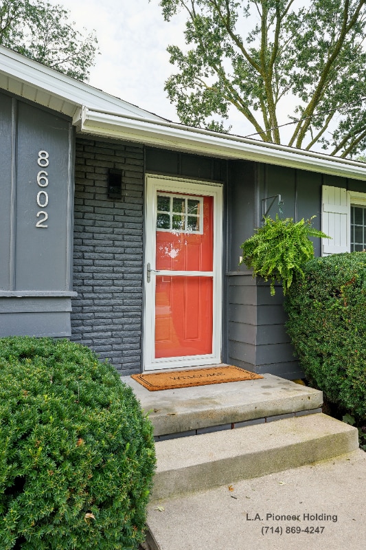 8602 Urbandale Ave in Urbandale, IA - Building Photo - Building Photo