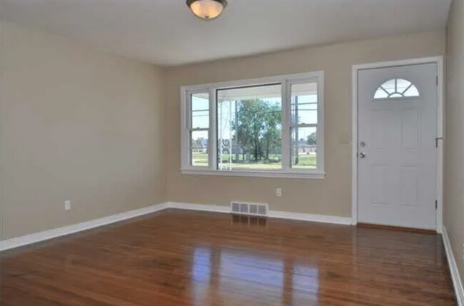 4618 E Pawnee St in Wichita, KS - Building Photo - Building Photo