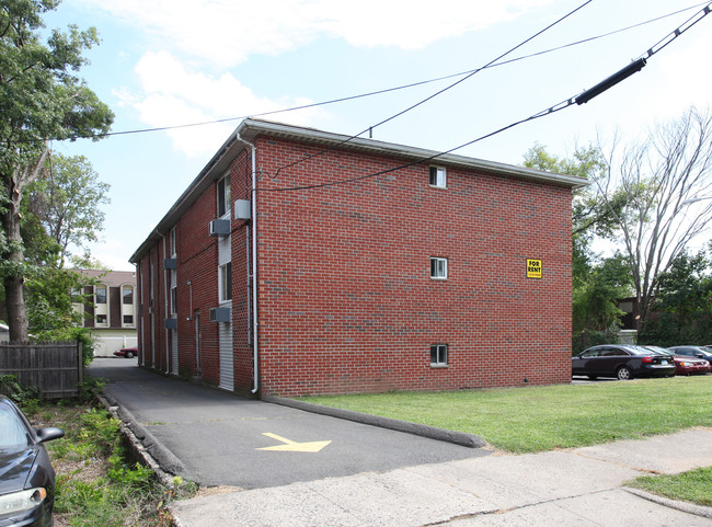 34-36 Atlantic St in New Britain, CT - Building Photo - Building Photo