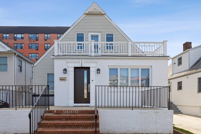 property at 322 E Penn St