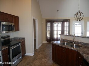 4579 Spike Ln in Horn Lake, MS - Building Photo - Building Photo