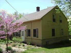 56 Hydeville Rd in Union, CT - Building Photo