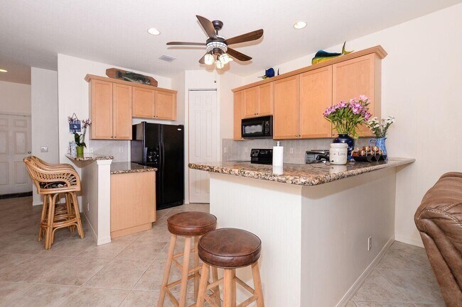204 Mariner Bay Blvd in Fort Pierce, FL - Building Photo - Building Photo