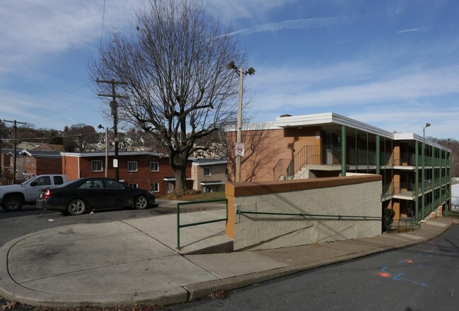 40 N Union St in Easton, PA - Foto de edificio - Building Photo