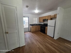 601 MCCLURE St in Welaka, FL - Building Photo - Building Photo