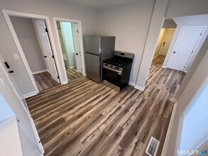 209 Peck Ave in West Haven, CT - Building Photo - Building Photo