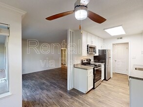 823 Las Gallinas Ave in San Rafael, CA - Building Photo - Building Photo