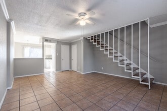 Ventana Ridge in Dallas, TX - Building Photo - Interior Photo