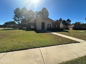 101 Cedar Green Cove in Canton, MS - Building Photo