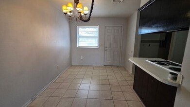 2610 Elwood Dr in Edmond, OK - Building Photo - Building Photo