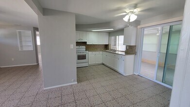3806 Moog Rd in Holiday, FL - Building Photo - Building Photo