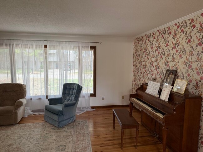 112 Minges Forest Ln in Battle Creek, MI - Building Photo - Building Photo