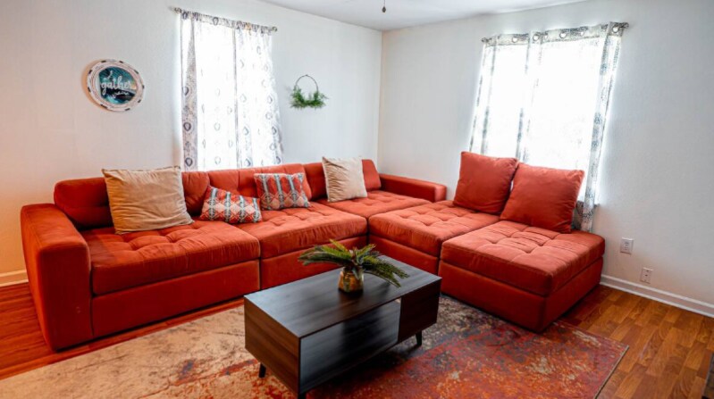 6010 Mandeville St in New Orleans, LA - Building Photo