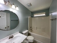 126 Wayfair Ln photo'