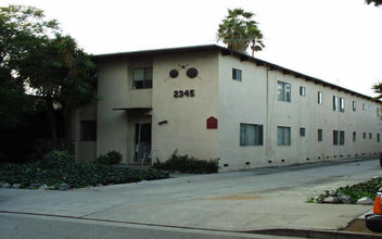 2345-2351 Kansas Ave in Santa Monica, CA - Building Photo - Building Photo