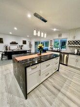 10468 Des Moines Ave in Los Angeles, CA - Building Photo - Building Photo