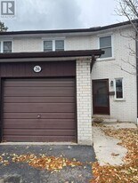 26 Niles Way in Markham, ON - Building Photo