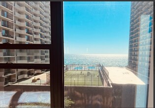 6030 N Sheridan Rd, Unit 1904 in Chicago, IL - Building Photo - Building Photo