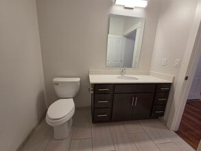 3112 Warsaw Ave, Unit 202 in Cincinnati, OH - Building Photo - Building Photo