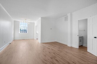 1216 Sophia St in Fredericksburg, VA - Building Photo - Building Photo